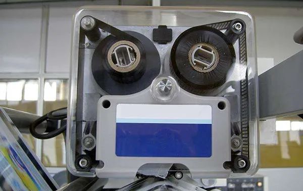 全自動噴碼機不同種類及其應用領(lǐng)域