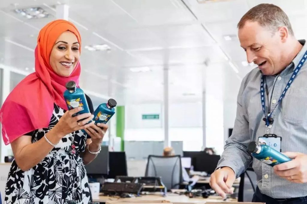 觸摸式包裝設計，依瑪助力寶潔推動行業(yè)變革